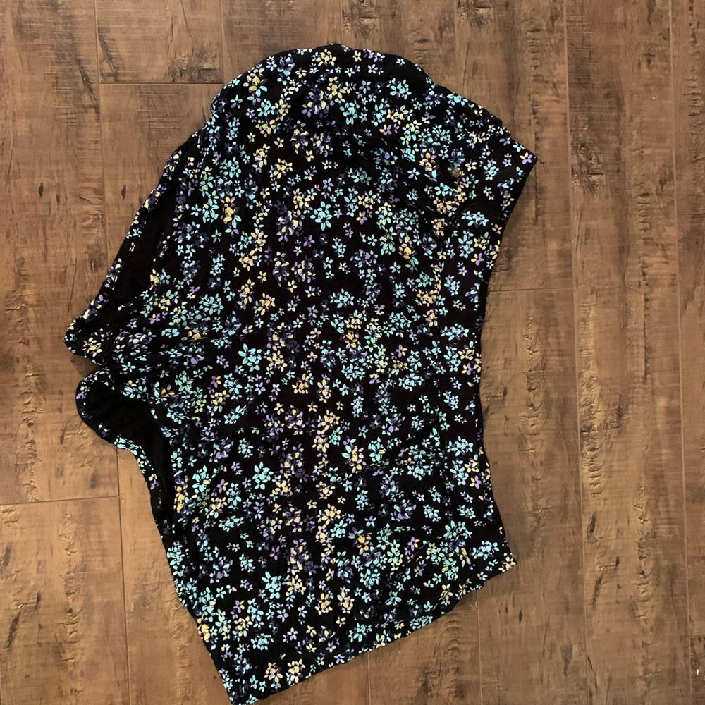 Additionelle oh shorts with pockets !
